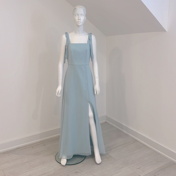 SAMPLE SALE NWT DESSY SIZE 8 MorningSky soft aqua Lux chiffon.Pristine condition - Picture 4 of 8